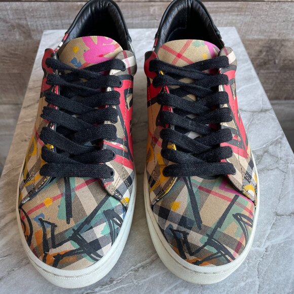 Burberry Westford Graffiti Low Top Sneaker - Picture 3 of 13